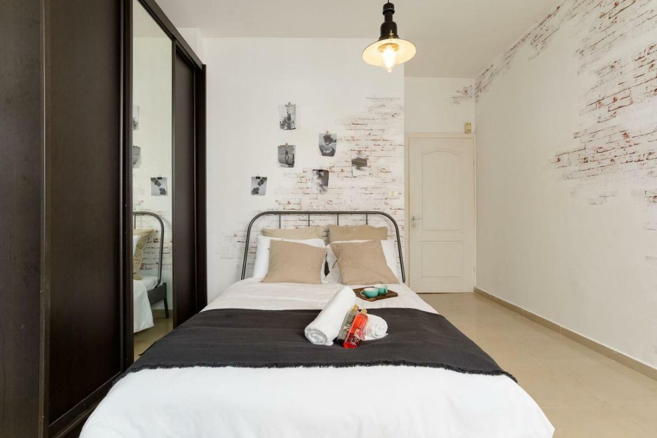Sea View Designed Studio Apartment In Front Of Hilton Tlv Tel Aviv Exterior photo