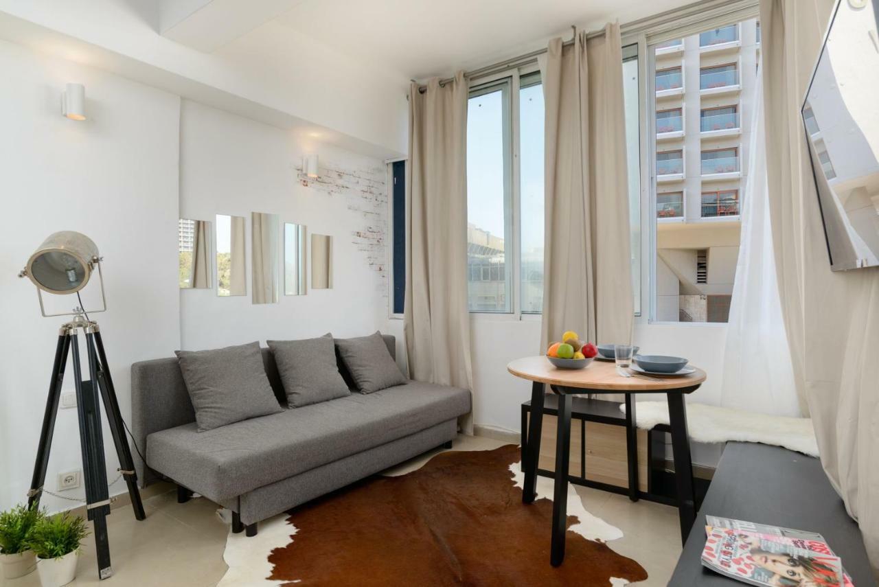 Sea View Designed Studio Apartment In Front Of Hilton Tlv Tel Aviv Exterior photo