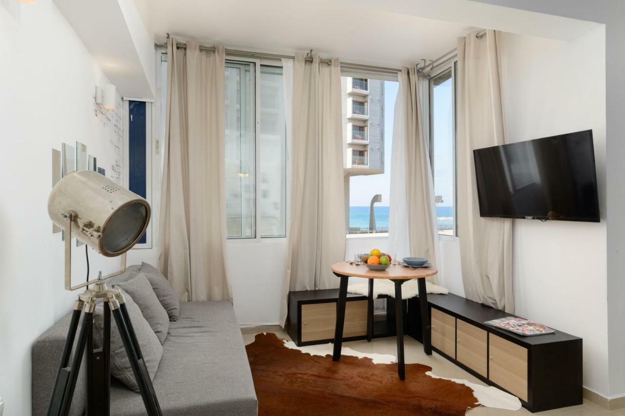 Sea View Designed Studio Apartment In Front Of Hilton Tlv Tel Aviv Exterior photo