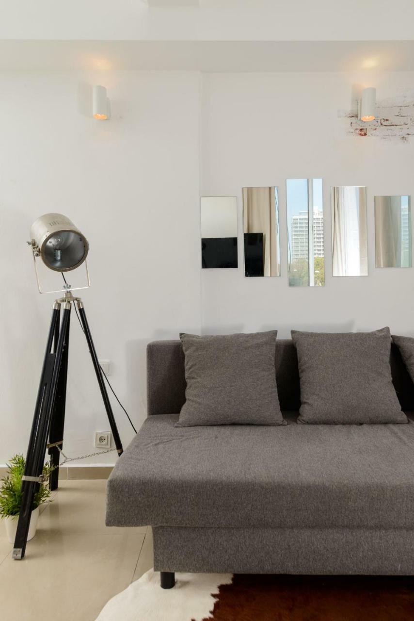 Sea View Designed Studio Apartment In Front Of Hilton Tlv Tel Aviv Exterior photo