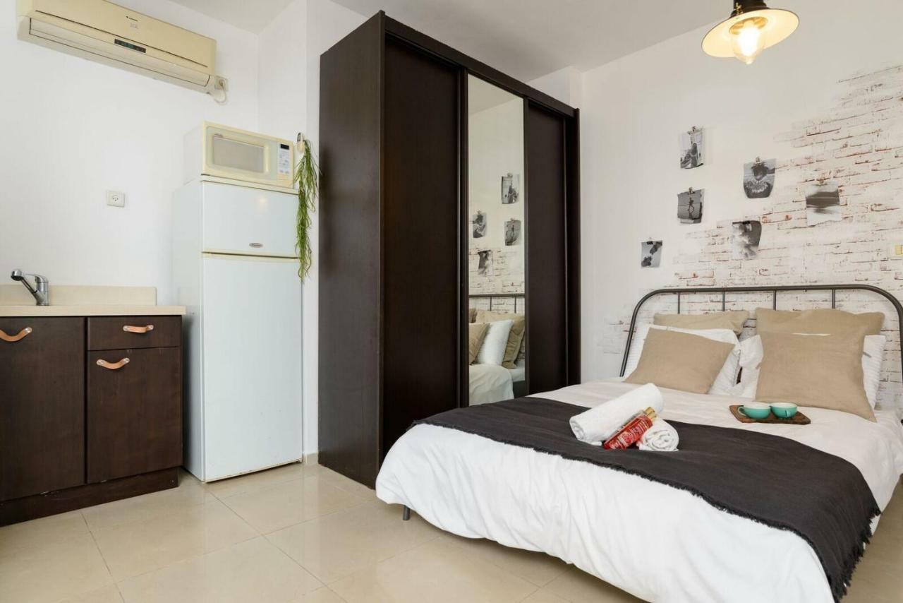 Sea View Designed Studio Apartment In Front Of Hilton Tlv Tel Aviv Exterior photo