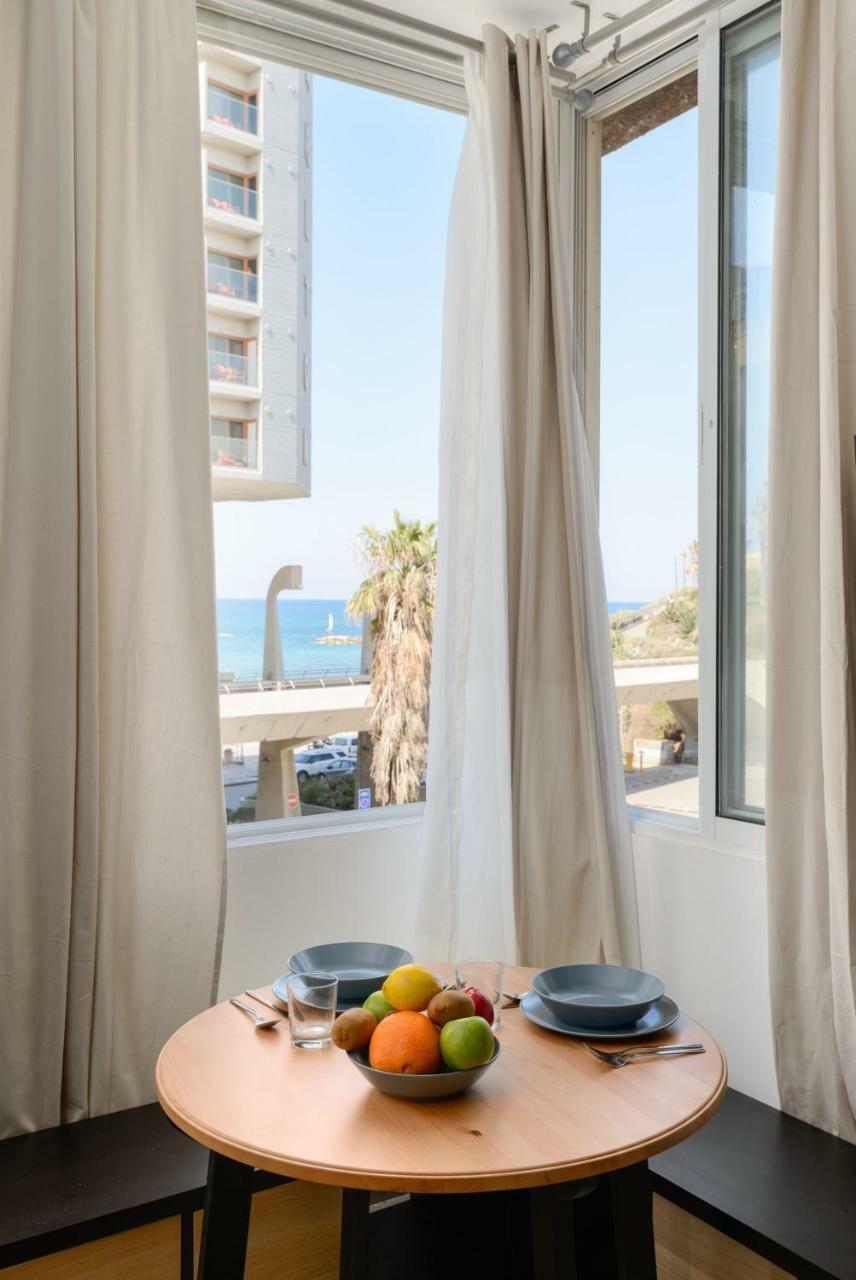 Sea View Designed Studio Apartment In Front Of Hilton Tlv Tel Aviv Exterior photo